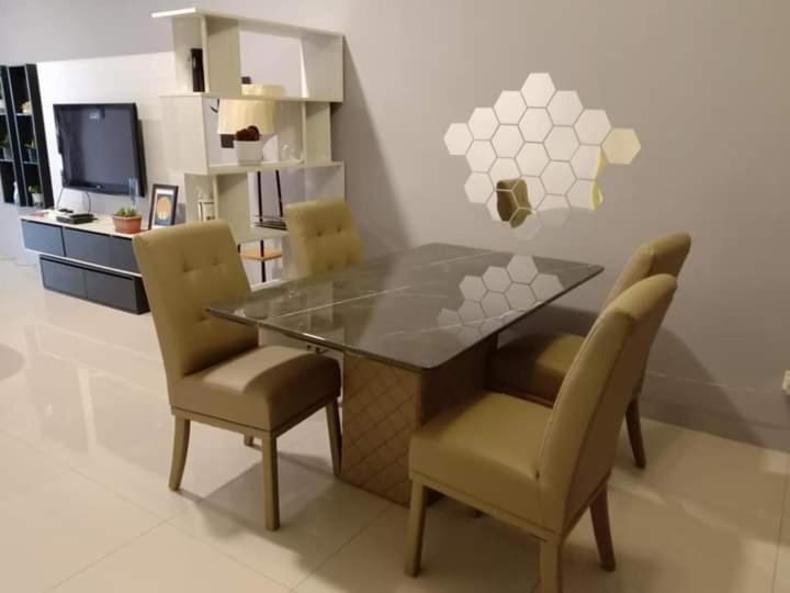 Qc Homestay Pusing المظهر الخارجي الصورة